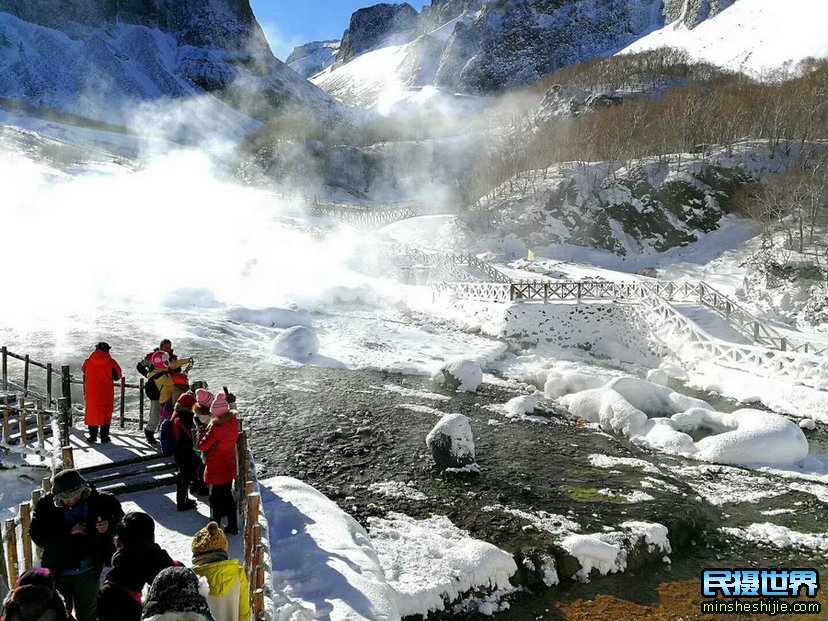 民摄世界-春节长白山-雾凇岛-魔界-东北虎林园-雪乡摄影团