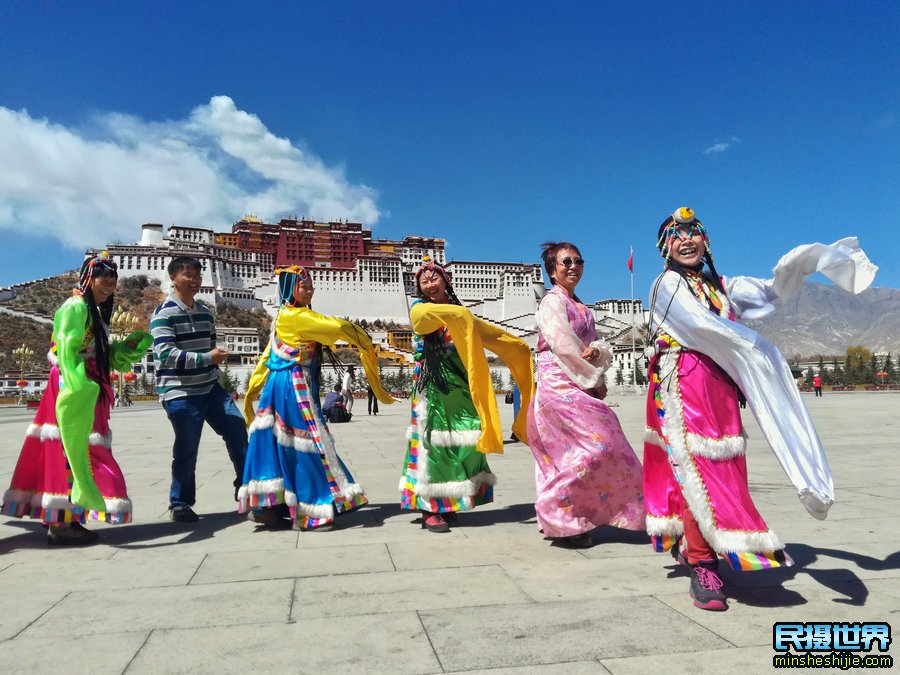 西藏电视台新闻联播直播民摄世界川藏摄影团采风活动