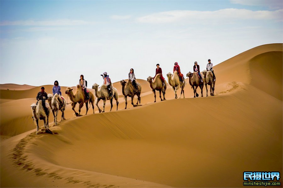 沙漠奇幻之旅一次精彩奇幻的腾格里沙漠徒步团之旅