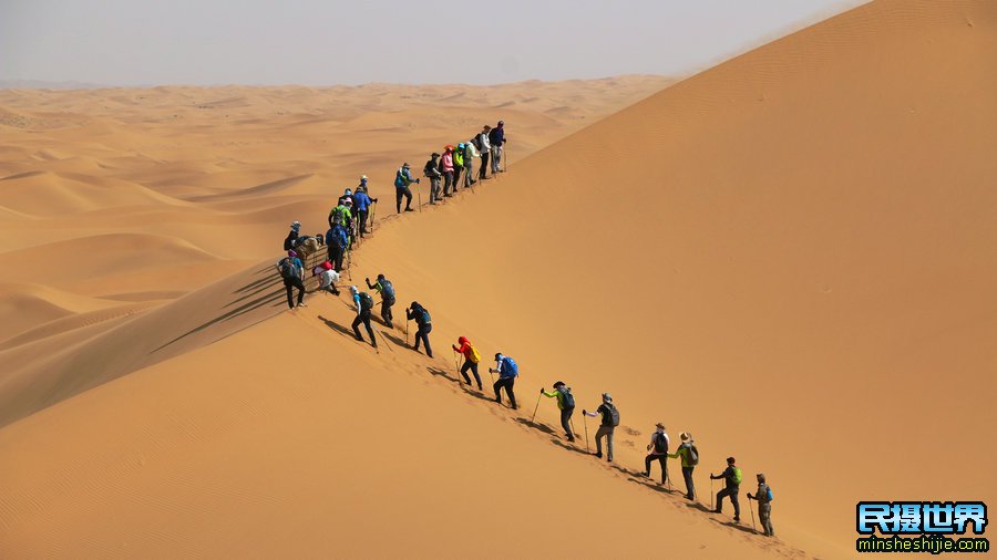 沙漠奇幻之旅一次精彩奇幻的腾格里沙漠徒步团之旅