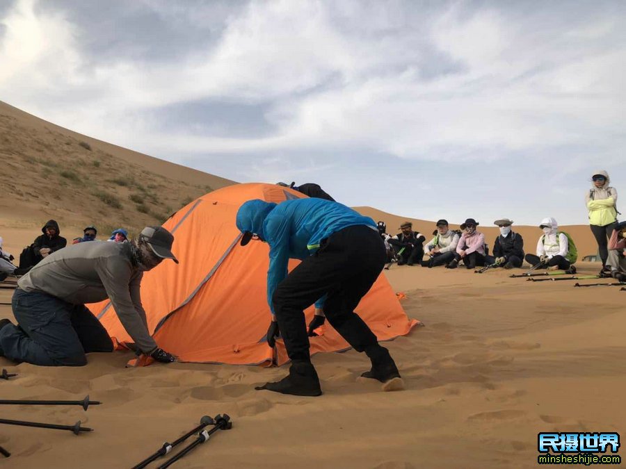 沙漠奇幻之旅一次精彩奇幻的腾格里沙漠徒步团之旅