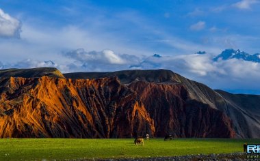 新疆红山大峡谷 摄影旅游打卡地