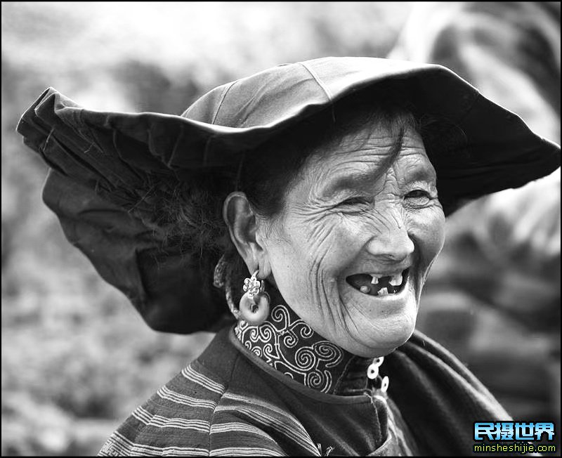 大凉山摄影团-大凉山人文深度摄影团-感受大凉山人文纪实原始摄影风貌