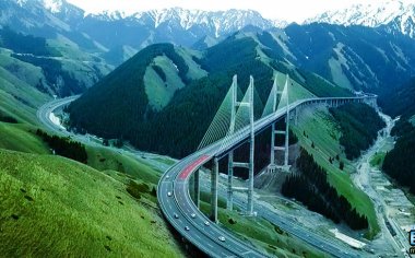 新疆第一高桥：果子沟大桥摄影作品/图片分享
