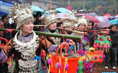 2月广西桂林融水苗族坡会芒篙节-桂林山水漓江风光摄影团