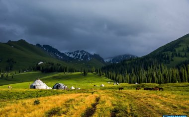 新疆伊犁摄影团-伊犁摄影旅游攻略