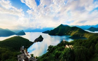 泸沽湖海拔曝光！网友：难怪走婚桥上心跳加速…