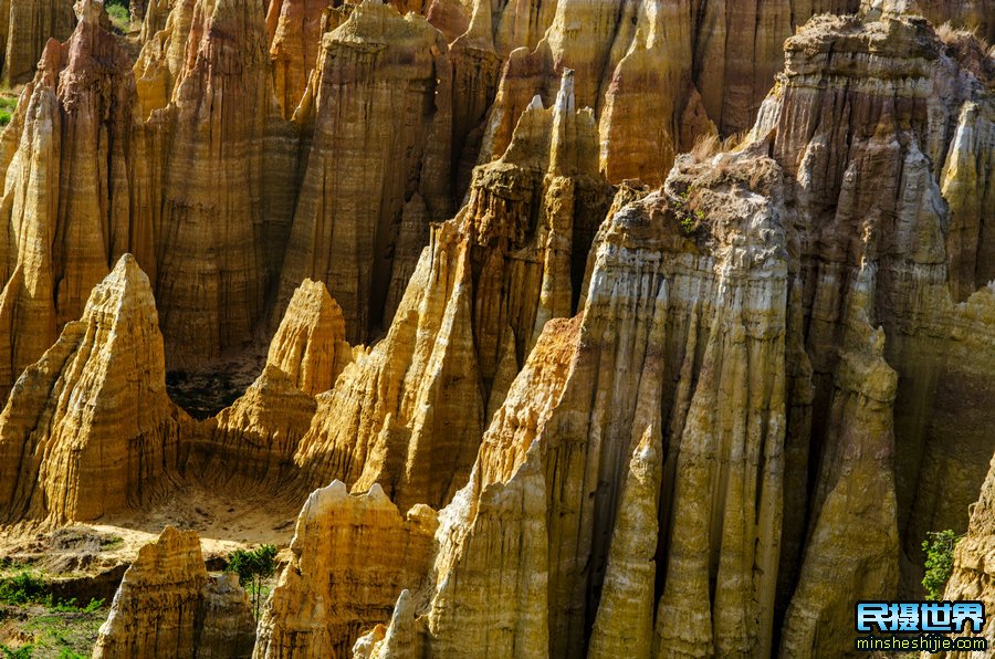 专业滇东南摄影团_含建水古城人文|元阳梯田摄影|城子古村|元谋浪巴铺土林|东川红土地摄影团